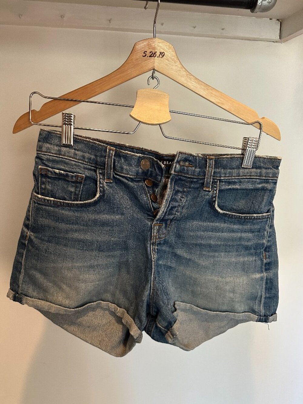 J BRAND GRACIE DENIM SHORTS - JAGGER WASH SIZE 25/0-2